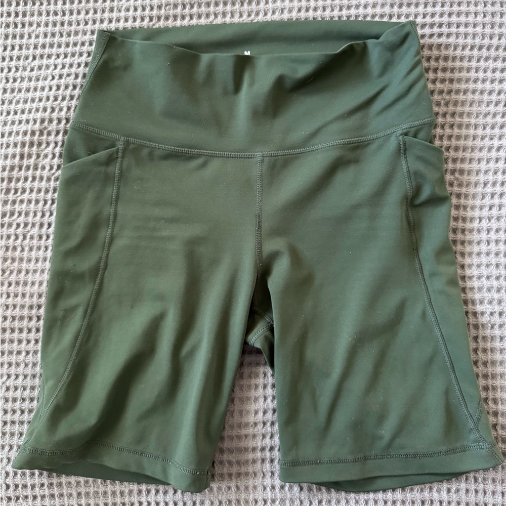 Senita biker shorts medium green